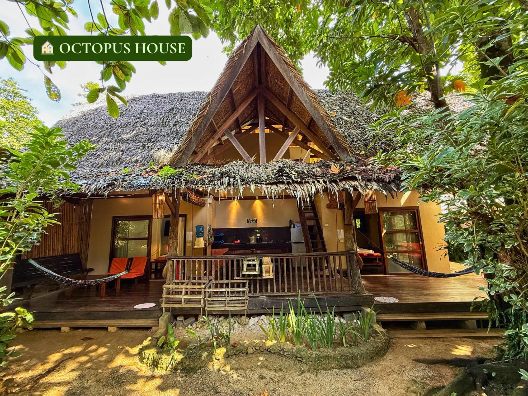 Emerald House Village General Luna  Rum bild
